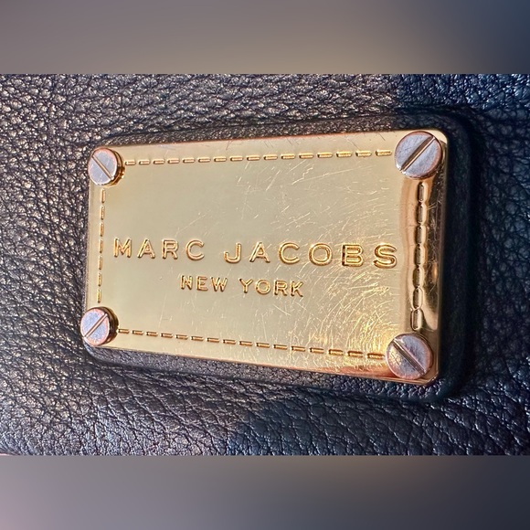 Marc Jacobs Pebbled Leather Handbag with Shoulder Strap - Picture 11 of 16